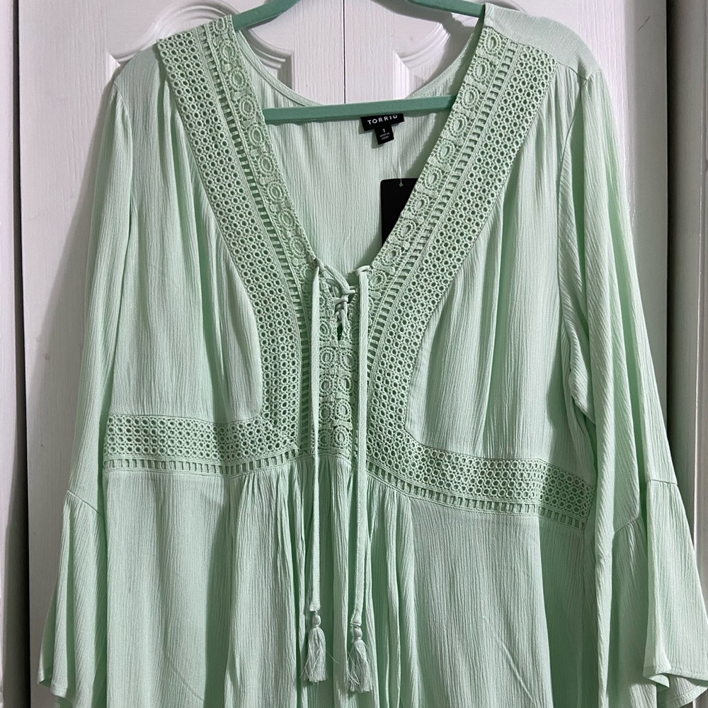 NWT Torrid Long sleeve Tunic size 1x (14/16)
